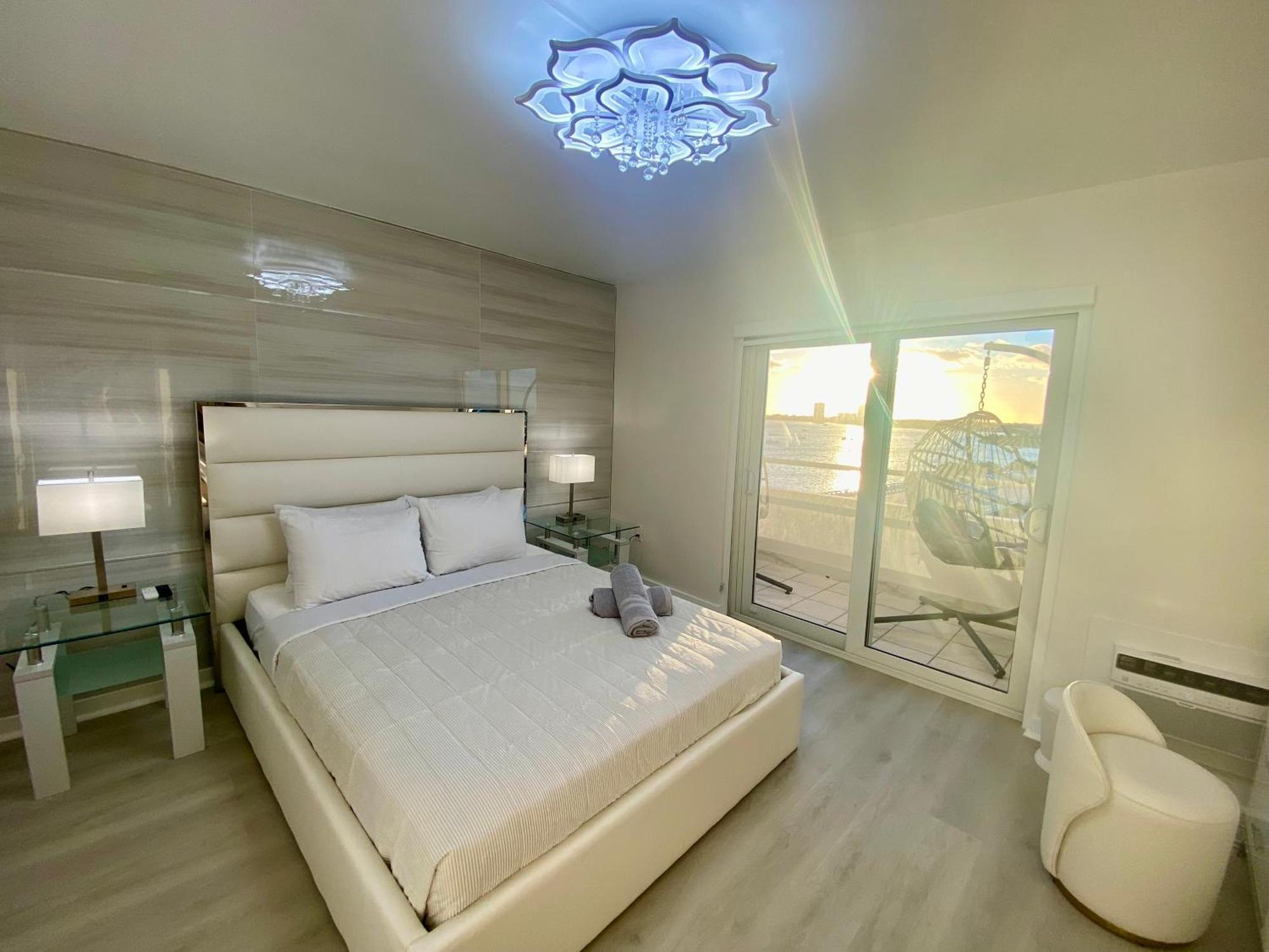 Panoramic Luxurious Waterfront One Bedroom Apartment With Miami Skyline View Free Parking 5Min Drive To Miami Beach Ngoại thất bức ảnh
