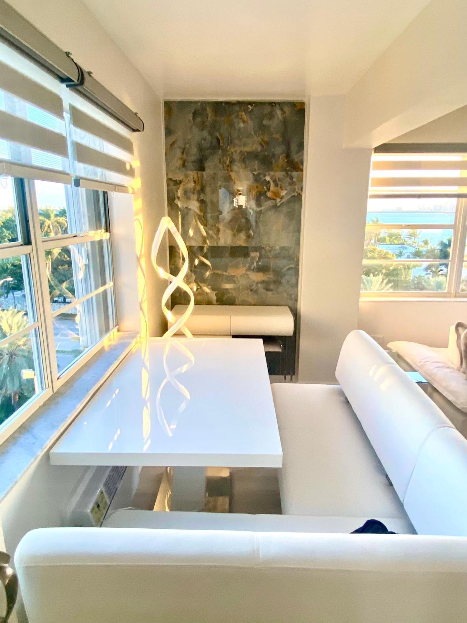 Panoramic Luxurious Waterfront One Bedroom Apartment With Miami Skyline View Free Parking 5Min Drive To Miami Beach Ngoại thất bức ảnh