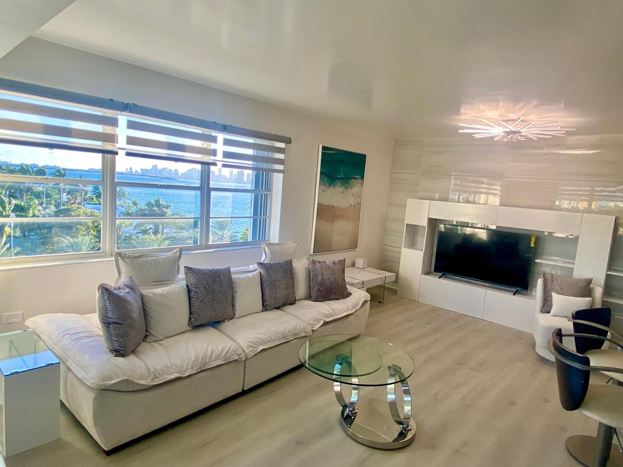 Panoramic Luxurious Waterfront One Bedroom Apartment With Miami Skyline View Free Parking 5Min Drive To Miami Beach Ngoại thất bức ảnh